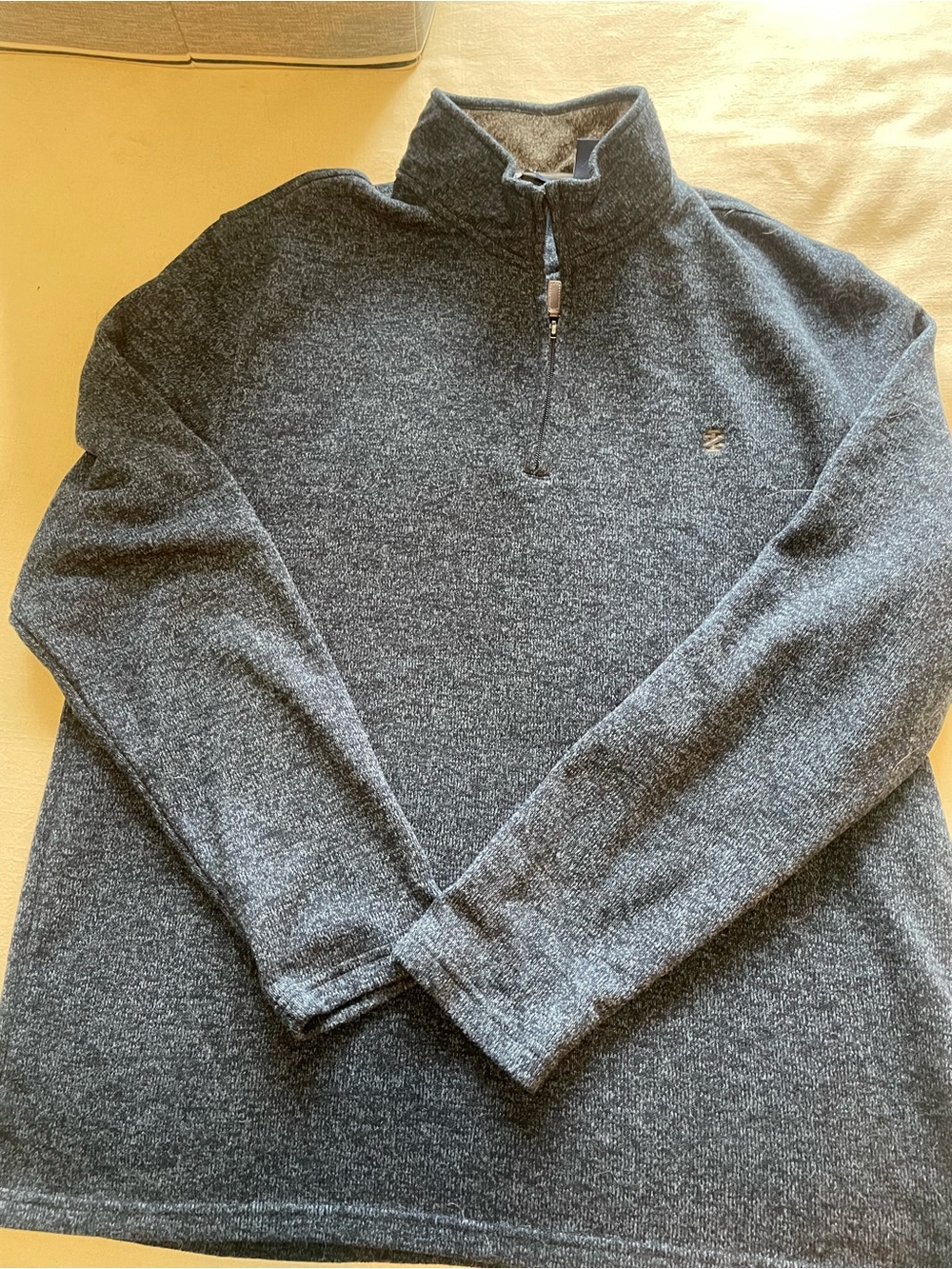 Izod Men's Dark Heather Gray Quarter-Zip Pullover